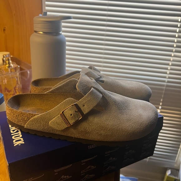 birkenstock clog taupe size 9 women’s